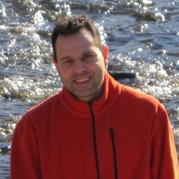 Juan Carlos Martin headshot
