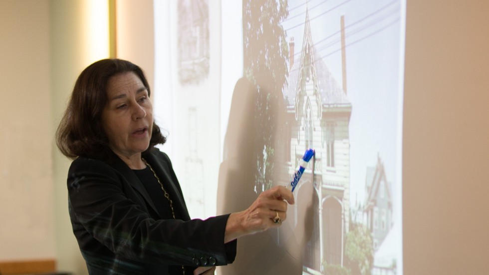 Art History class, Allyson Sheckler, assistant professor of Visual & Performing Arts