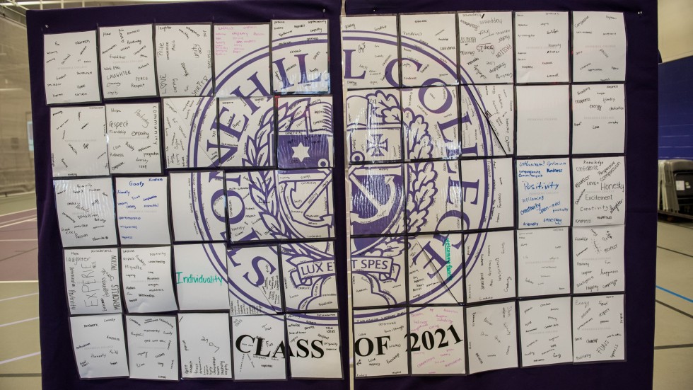 Class of 2021 messages on Stonehill seal