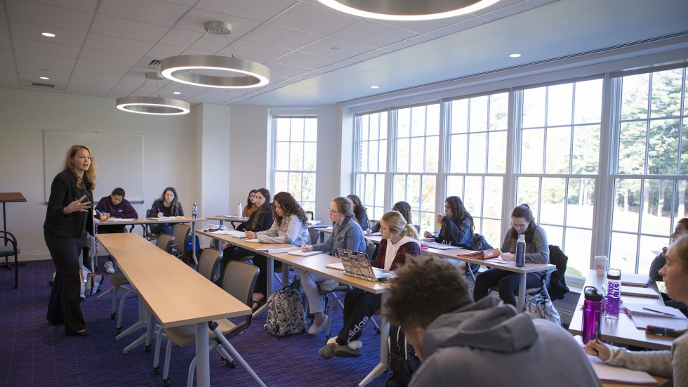 Linzy Brekke-Aloise, associate professor of History teaching class