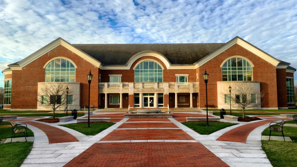 MacPhaidin Library