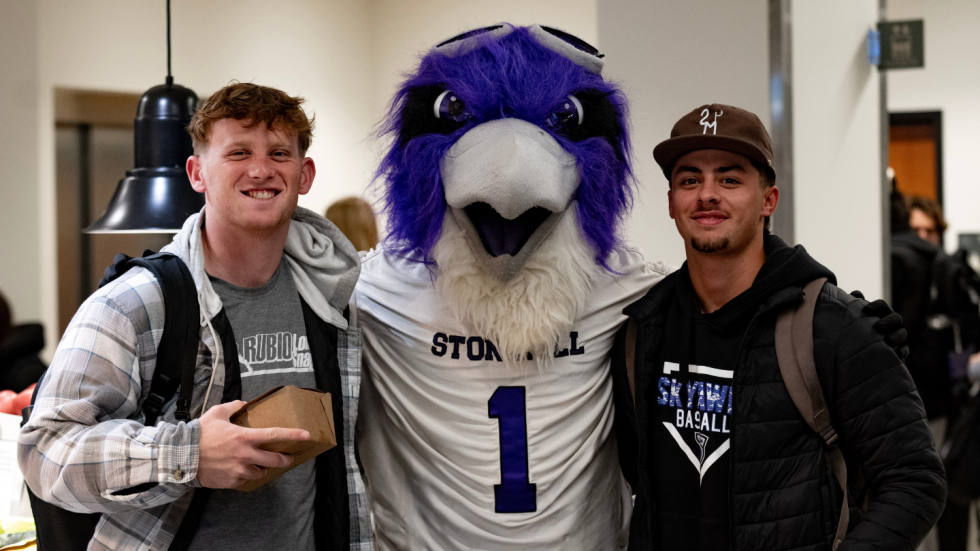 Ace with two students