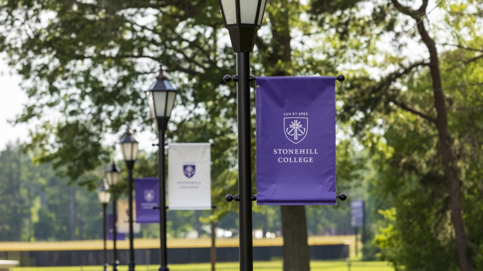 Spring 2023 Dean’s List Announced Stonehill College