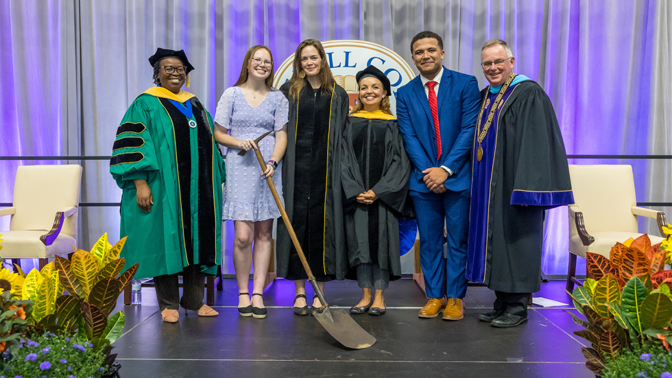 Stonehill Celebrates the Start of the 74th Academic Year at Convocation