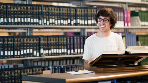 Joe D’Amore ’16 spends the summer performing undergraduate research