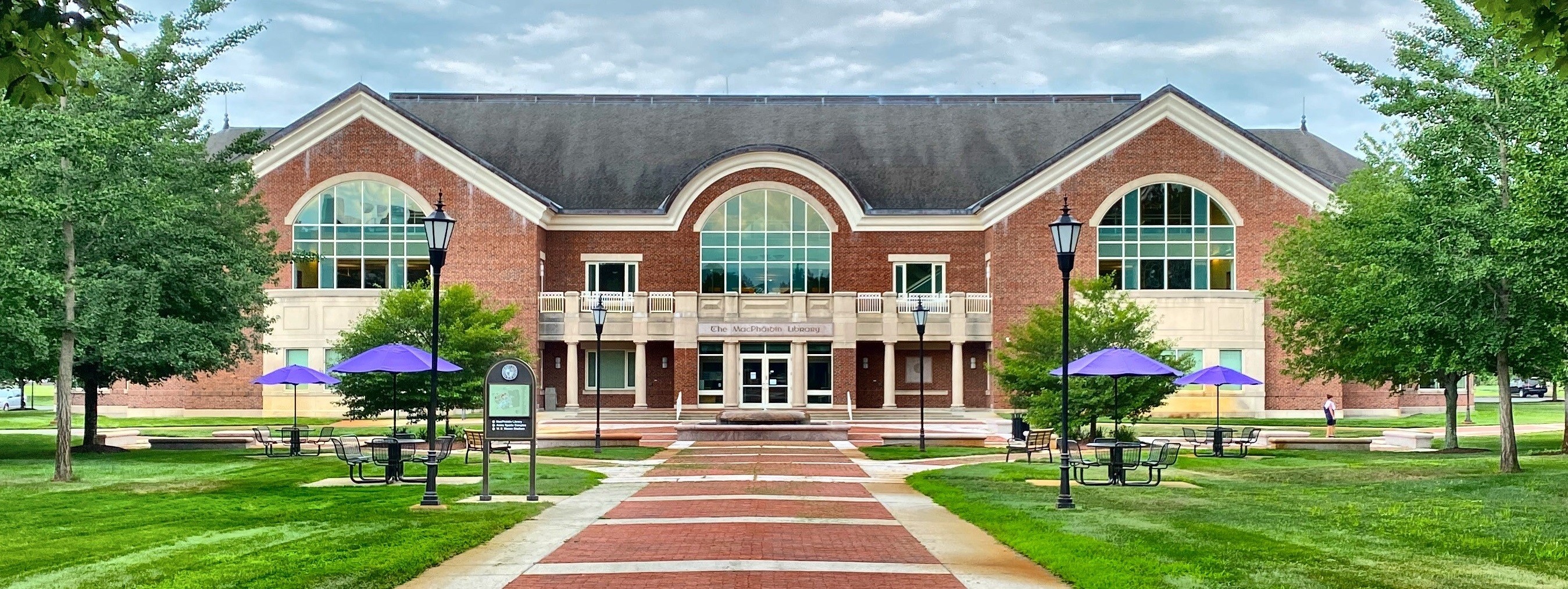 Front exterior of the MacPhaidin Library